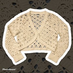 VINTAGE Wool Crochet Boho Cream Cropped Sweater